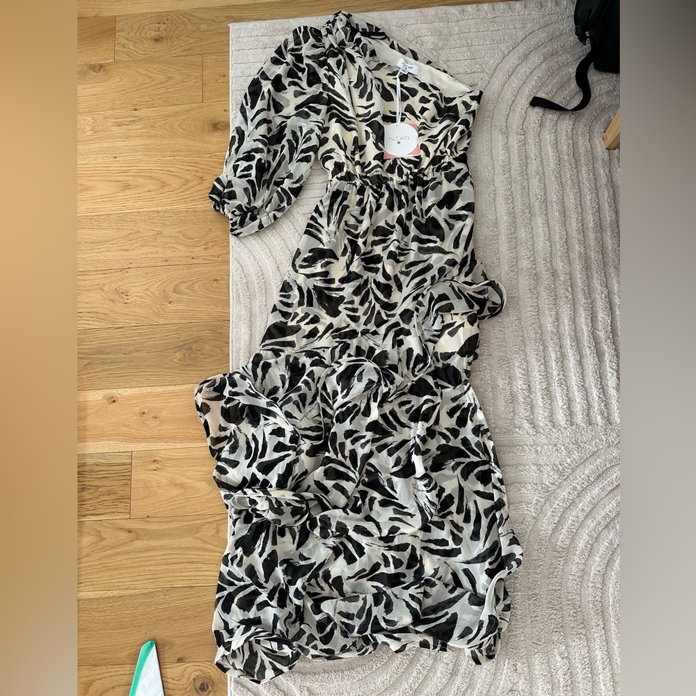 Alexis Black and Cream Abstract Print Dress